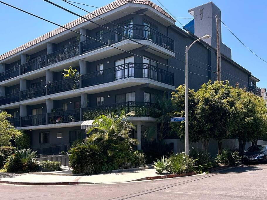Apartment 1 Bd Near Sunset Blvd Angeles